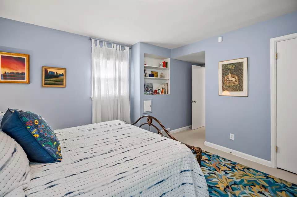 Bedroom - 3954 N Harcourt, Shorewood, WI 53211 photo 9 of 13