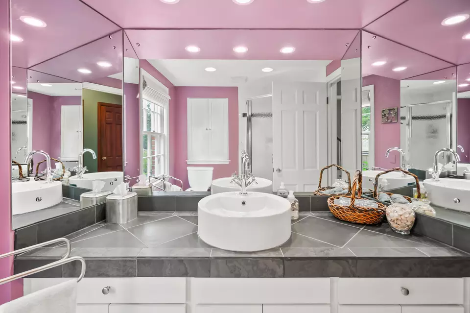 Bath - 3954 N Harcourt, Shorewood, WI 53211 photo 1 of 8