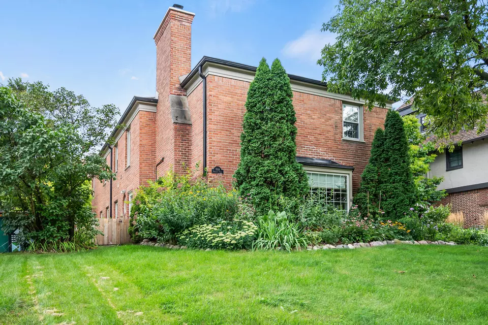 Exterior - 3954 N Harcourt, Shorewood, WI 53211 photo 13 of 13
