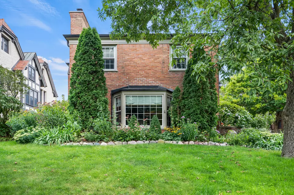 Exterior - 3954 N Harcourt, Shorewood, WI 53211 photo 12 of 13