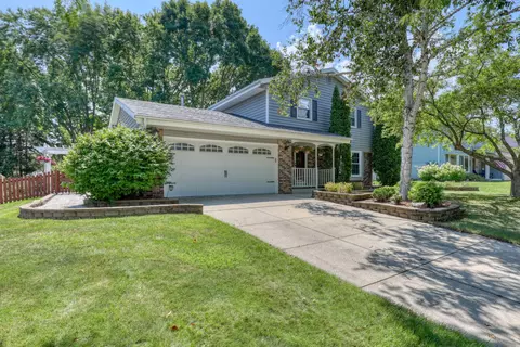 3015 W Thorncrest, Franklin, WI 53132