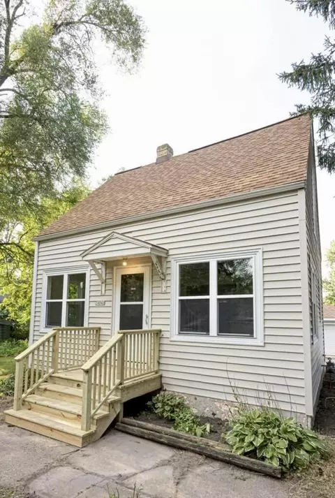 24840 Columbus, Dover, WI 53139