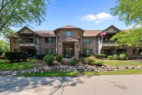 6555 N Green Bay #210, Glendale, WI 53209