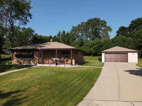 5749 S 21st, Milwaukee, WI 53221