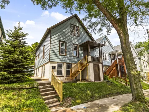 2465 N Gordon, Milwaukee, WI 53212