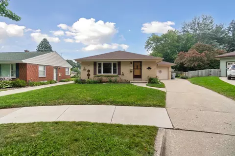 3668 S Quincy, Milwaukee, WI 53207