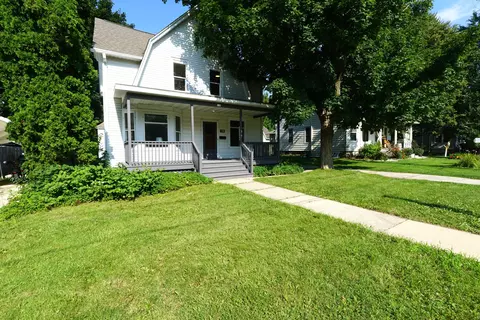 338 Branch, Hartford, WI 53027