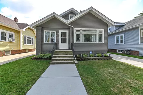 1009 Monroe, Racine, WI 53405