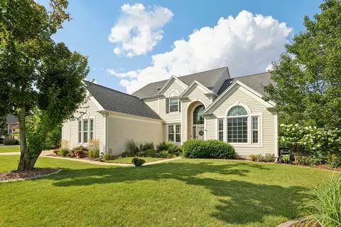 n66w14402 Ash, Menomonee Falls, WI 53051
