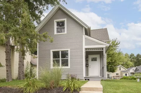618 E Anne, Oconomowoc, WI 53066
