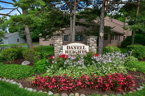 n81w13635 Golfway #C, Menomonee Falls, WI 53051