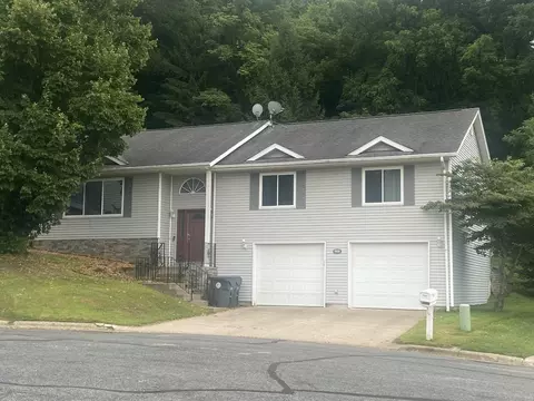 3626 Deerfield, La Crosse, WI 54601
