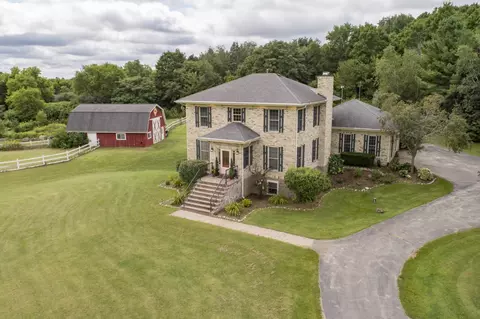 n1483 Coolidge Road, Oconomowoc, WI 53066
