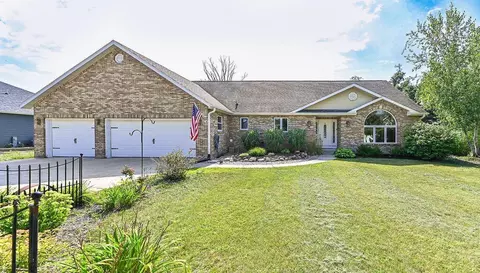 2116 Ravenswood, Burlington, WI 53105