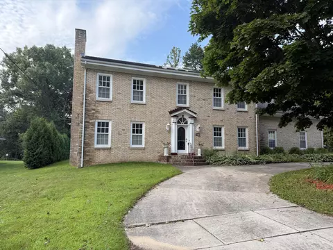 4717 River Hts, Manitowoc, WI 54220