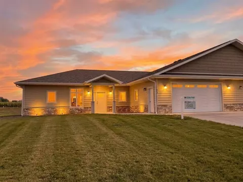n866 North Water Street, Watertown, WI 53098