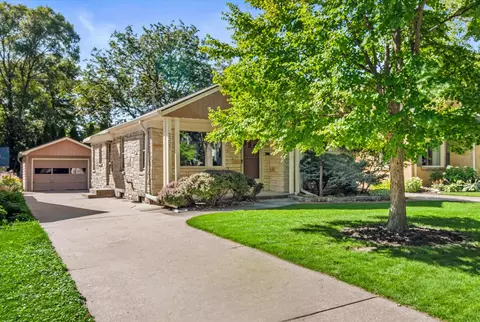 2327 N 88th, Wauwatosa, WI 53226
