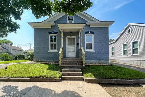 946 Hood, La Crosse, WI 54601