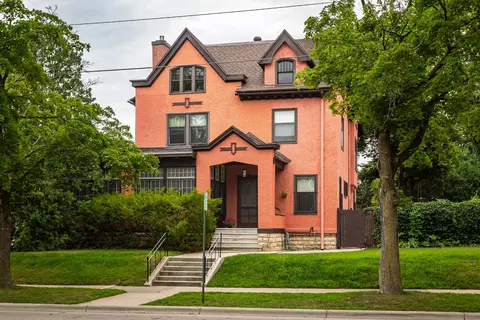 1414 Main, La Crosse, WI 54601