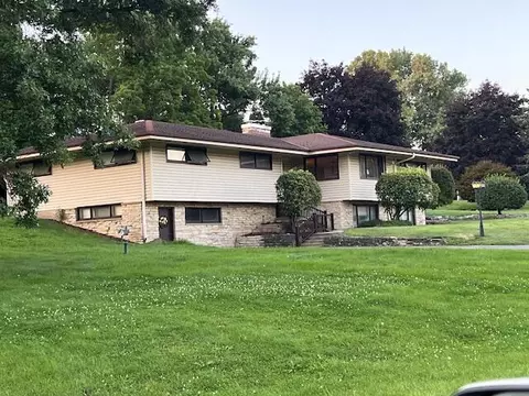 s23w22852 Hinsdale, Waukesha, WI 53186