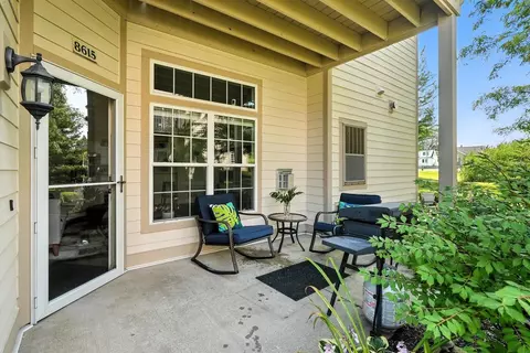 8615 S Stratford, Oak Creek, WI 53154