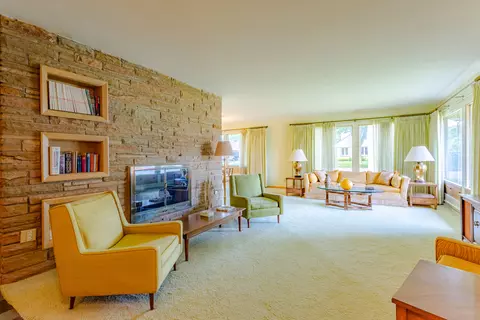 7333 W Wisconsin, Wauwatosa, WI 53213