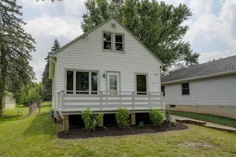 2101 W Goldcrest, Milwaukee, WI 53221