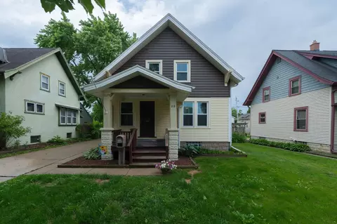 213 Harrison, Waukesha, WI 53186