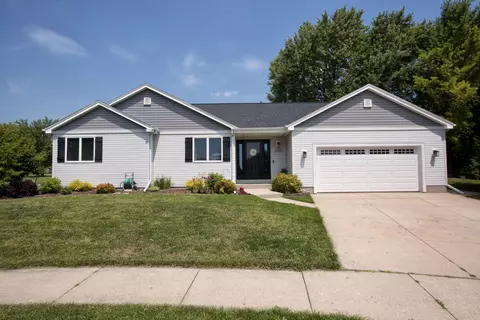w208n16591 Celtic, Jackson, WI 53037