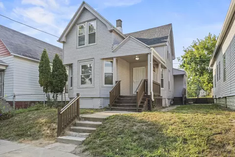 1540 W Groeling, Milwaukee, WI 53206