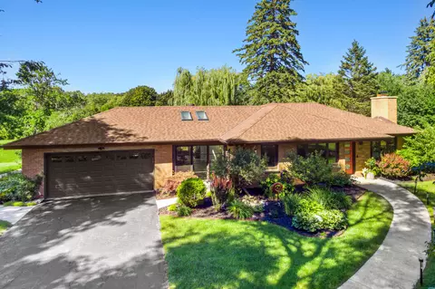 530 W Fairy Chasm, Bayside, WI 53217