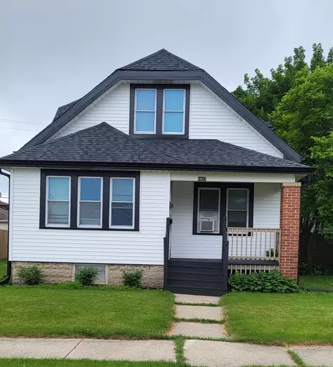 1627 Monroe, South Milwaukee, WI 53172