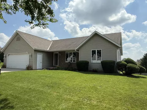 1217 Garfield, Hartford, WI 53027