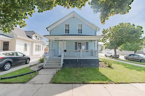1653 Deane, Racine, WI 53405