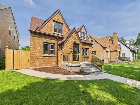 4835 N 40th, Milwaukee, WI 53209