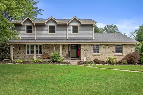 s74w32624 Woodsedge, Mukwonago, WI 53149