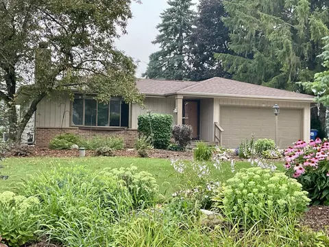 4918 N Parke Rdg, Sheboygan, WI 53083