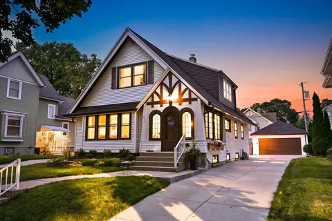 572 N 67th, Wauwatosa, WI 53213