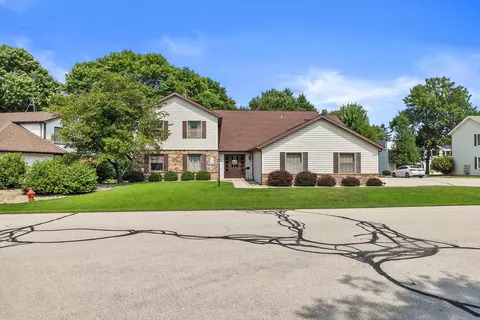 4222 80th #19D, Kenosha, WI 53142