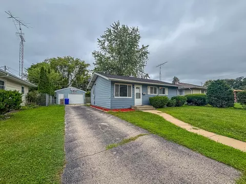 1917 84th, Kenosha, WI 53143