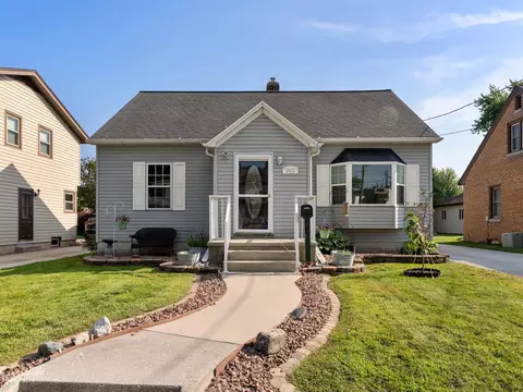 1821 Maple, Manitowoc, WI 54220