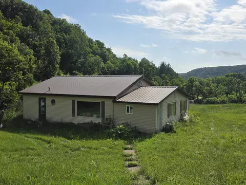 16504 Hill, Dayton, WI 53573