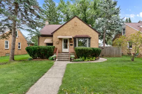 905 S Grand, Waukesha, WI 53186
