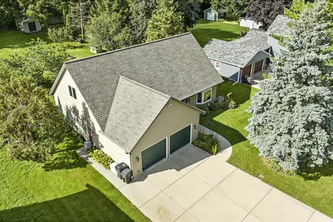 813 High, Oconomowoc, WI 53066