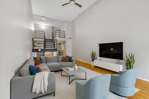 270 E Highland #1023, Milwaukee, WI 53202
