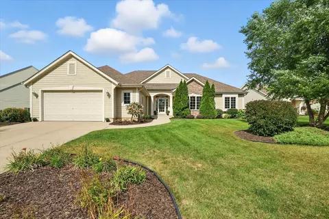 3384 W Yorkshire, Franklin, WI 53132
