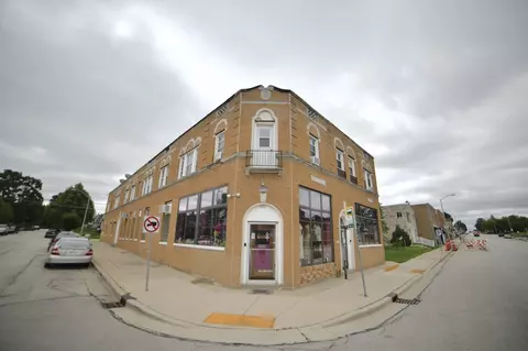8601 W Greenfield, West Allis, WI 53214