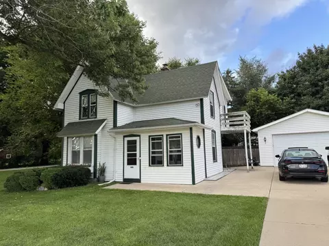 140 W Main, Wales, WI 53183