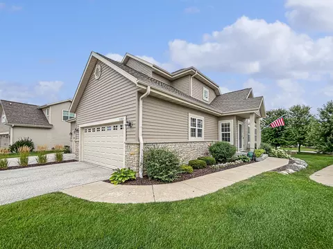 21665 S Weather Edge, Lannon, WI 53046