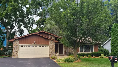 3274 N Elmwood, Elmwood Park, WI 53405